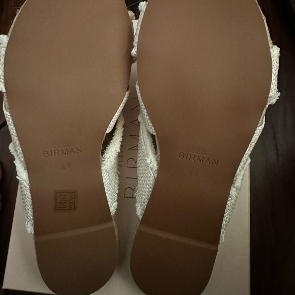 Beautiful Alexander Birman sandals. - Picture 3 of 7